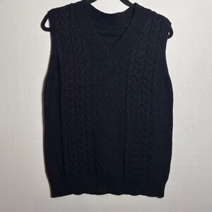 Women’s Black Cable Knit Sweater Vest Medium